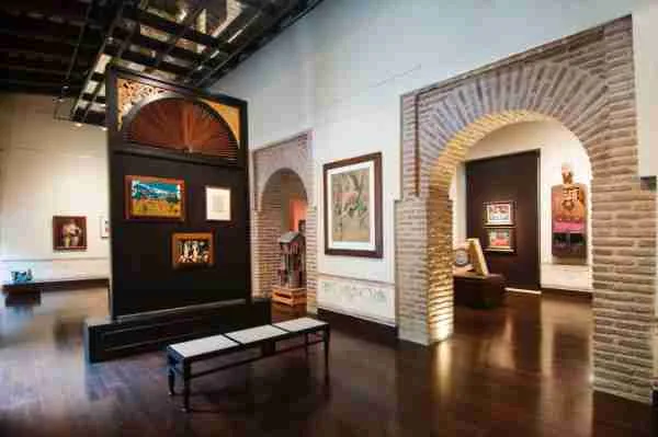 Casa Mella-Russo adquiere obra de Ernesto Rodríguez Ramos. El Centro Cultural Casa Mella-Russo adquirió una magnífica obra del artista dominicano Ernesto Rodríguez Ramos.