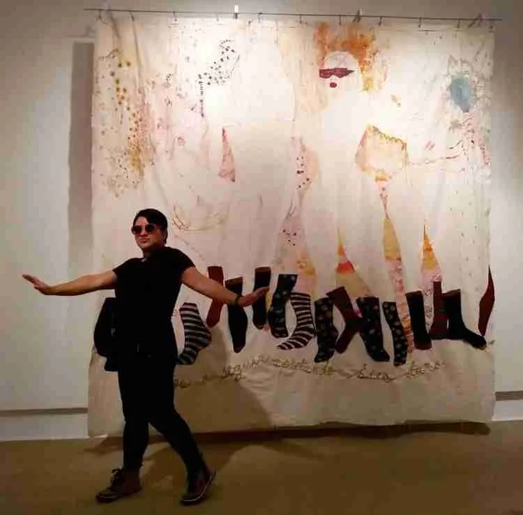 Vengo de una isla de confusión. En el Rollins Museum of Art. Es la primera exposición individual de Meléndez en un museo fuera de su Puerto Rico natal.