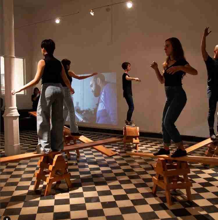 Gabelich Contemporaneo. Rosario. Santa Fe. Argentina. Espacio destinado a comunicar, exhibir y difundir las producciones de los artistas con un marcado perfil en la experimentación en las diferentes posibilidades de los lenguajes plásticos.