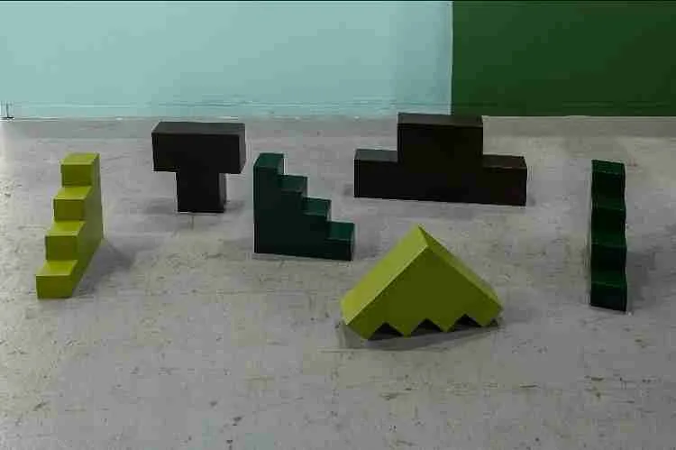 VIGIL GONZALES en arteba 2023. VIGIL GONZALES participó en la edición 2023 de arteba, que se llevó a cabo del 1 al 3 de septiembre en Costa Salguero, Buenos Aires, Argentina. Instalación de Karina Aguilera Skvirsky. Las piedras están vivas. Solo show.