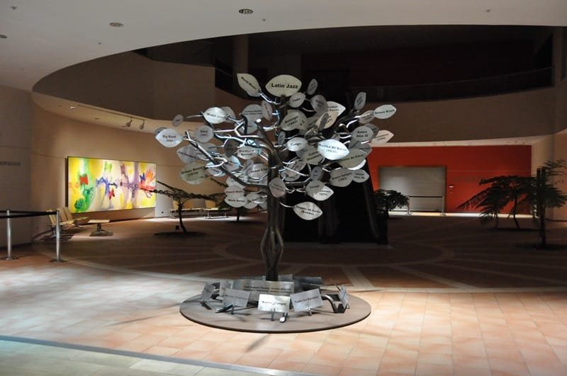 Árbol del Jazz. Ernesto Rodríguez Ramos. Colección Centro Leon. Santiago. República Dominicana. Latinamerican Gallery.